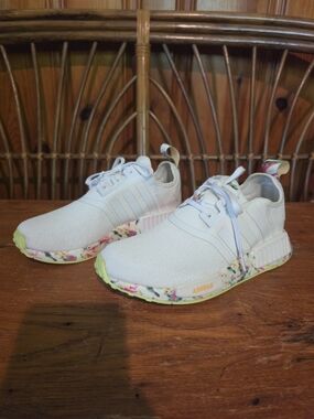 Adidas Womens White Floral NMD R1 Sport Shoes